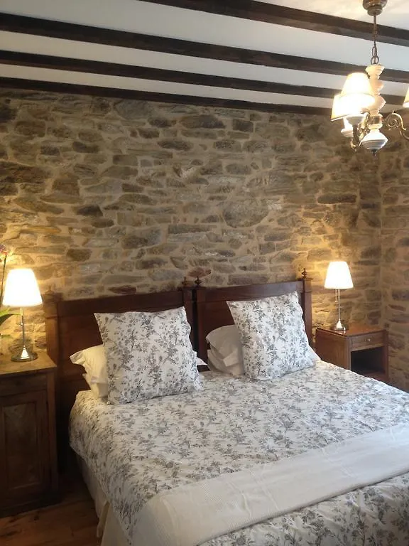 Chambres D'Hotes Le Bouleau Goutrens Bed & Breakfast